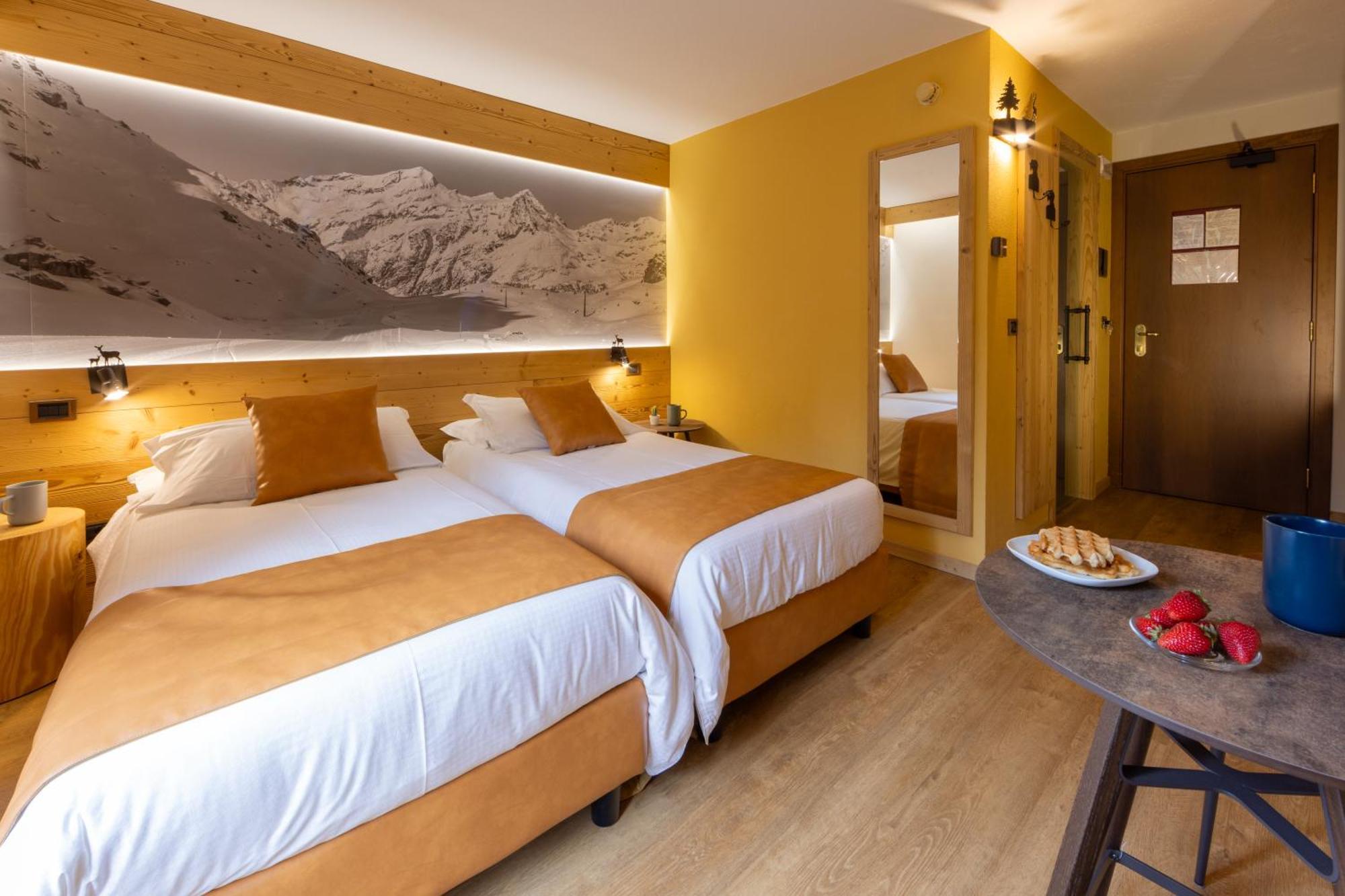 Hotel Petit Tournalin Champoluc Exterior foto