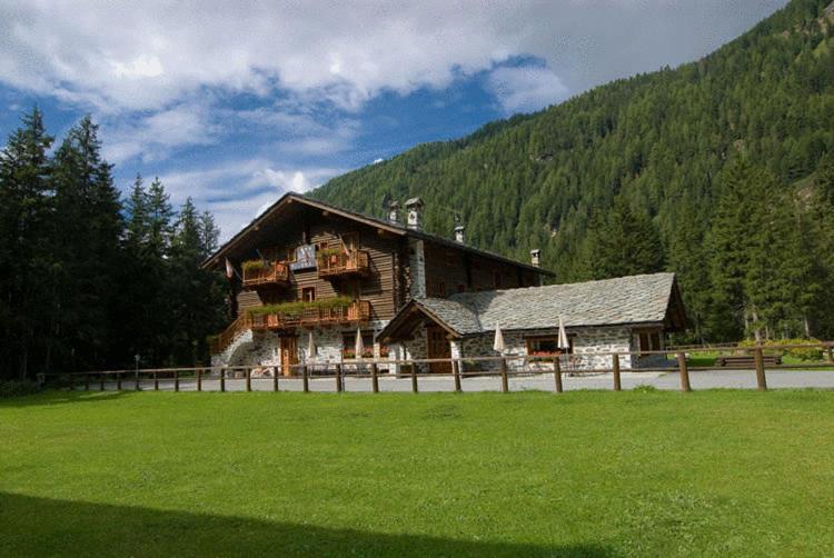 Hotel Petit Tournalin Champoluc Exterior foto